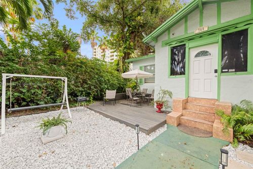 769 Nw 10th St, Miami, FL, 33136-3113 | Card Image