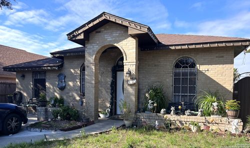 155 Lynn Loop, Laredo, TX, 78045-8582 | Card Image