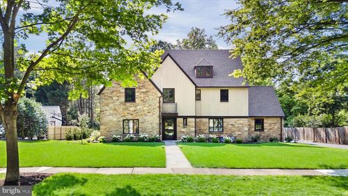 909 Augusta Rd, WILMINGTON, DE, 19807-2807 | Card Image