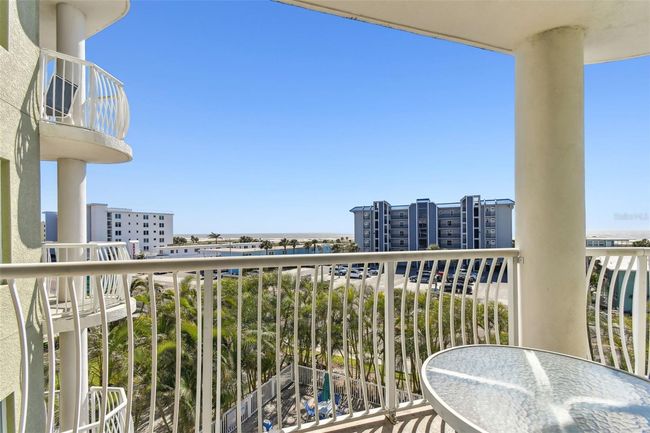404 - 11605 Gulf Blvd, Condo with 2 bedrooms, 2 bathrooms and null parking in TREASURE ISLAND FL | Image 16