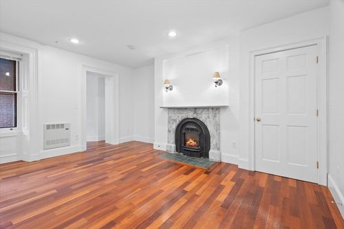 8-53 Hancock St, Boston, MA, 02114-4115 | Card Image