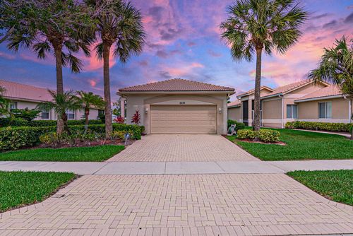 2235 Sapphire Cir, West Palm Beach, FL, 33411-5195 | Card Image
