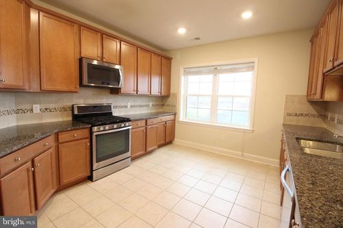 unit-204-9521 Bastille St, FAIRFAX, VA, 22031-6210 | Card Image