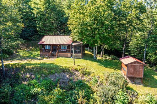 805 Deer Crossing Ln, Lenoir, NC, 28645-6934 | Card Image