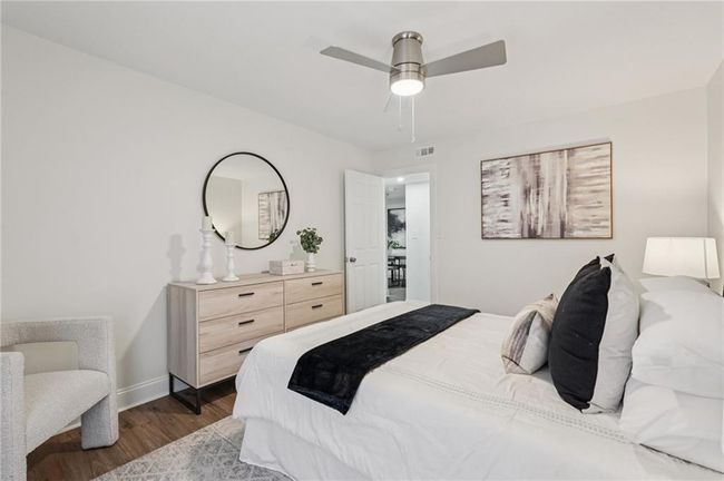 APT-301 - 1166 Booth Rd Sw, Condo with 2 bedrooms, 2 bathrooms and null parking in Marietta GA | Image 28