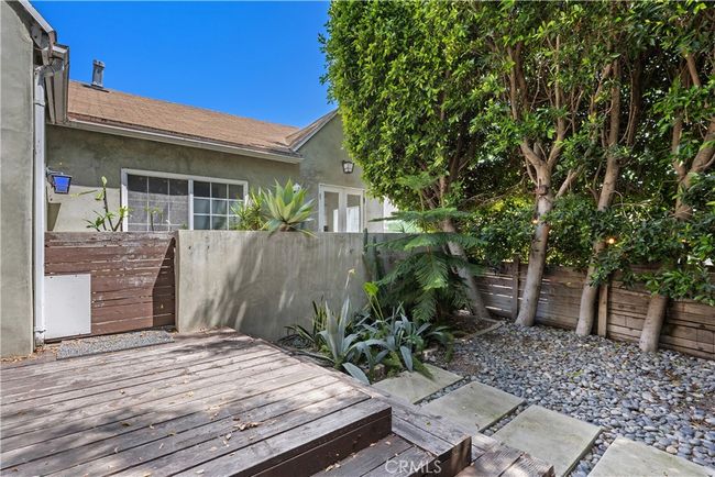 1944 Chariton St, House other with 3 bedrooms, 2 bathrooms and 2 parking in Los Angeles CA | Image 9
