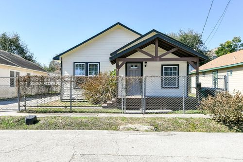 2119 Carter St, Houston, TX, 77008-4446 | Card Image
