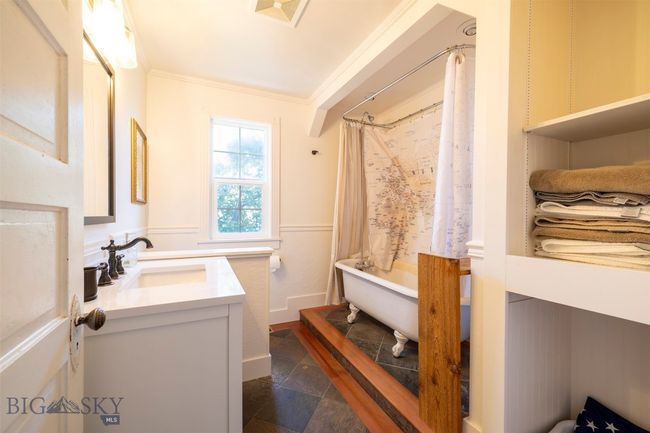 411 W Railroad Ave N, House other with 5 bedrooms, 2 bathrooms and null parking in Manhattan MT | Image 27