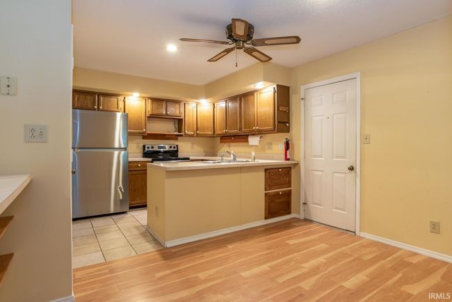 3718 S Grasstree Ct, Condo with 2 bedrooms, 2 bathrooms and null parking in Bloomington IN | Image 4