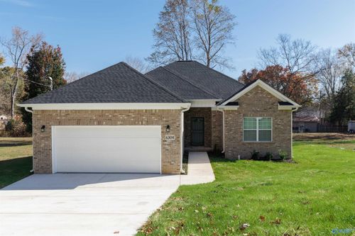 6304 Maywick Dr Nw, Huntsville, AL, 35810-1522 | Card Image