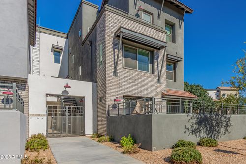 144-300 N Gila Springs Blvd, Chandler, AZ, 85226-2727 | Card Image