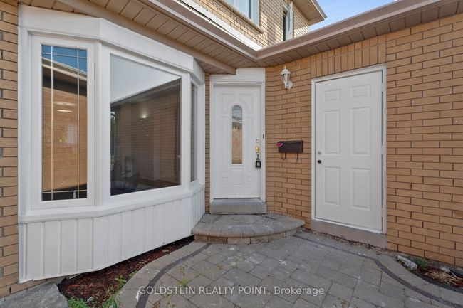 67 Hartrick Pl, House other with 4 bedrooms, 3 bathrooms and 3 parking in Whitby ON | Image 4