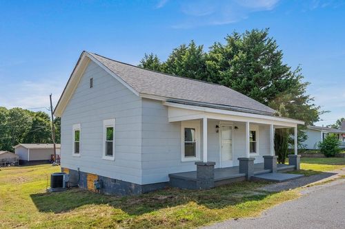320 Johns St, union, SC, 29379-7644 | Card Image