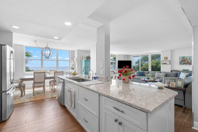 APT-214 - 1147 Hillsboro Mile, Condo with 2 bedrooms, 2 bathrooms and null parking in Hillsboro Beach FL | Image 5