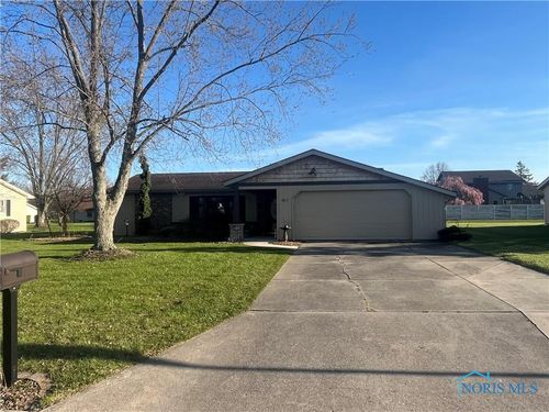 917 Wesley Ave, Bryan, OH, 43506-2526 | Card Image