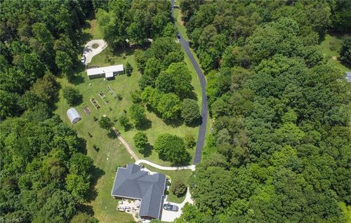 9481 Helsabeck Rd, Rural Hall, NC, 27045-9416 | Card Image