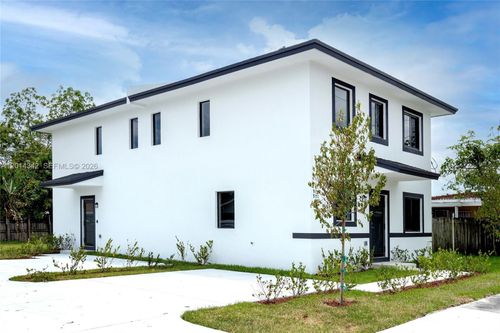9155 Nw 32 Ave, Miami, FL, 33147 | Card Image