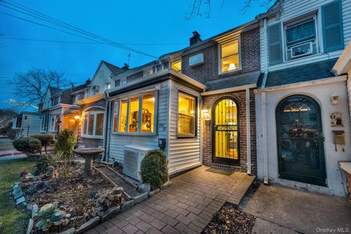 205 34th Avenue, New York, NY, 11361 | Card Image