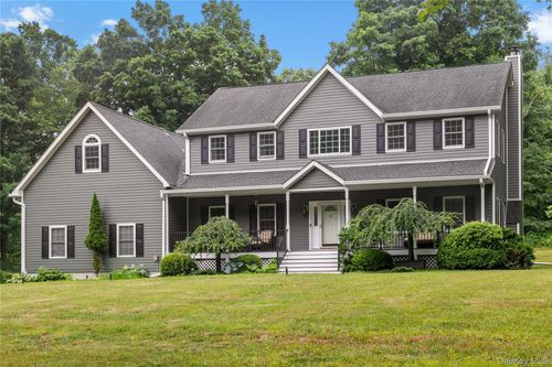 310 Avery Rd, Garrison, NY, 10524-4202 | Card Image