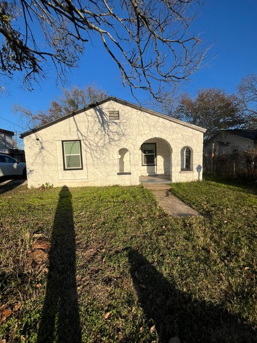 108 N Ash St, Springtown, TX, 76082-2580 | Card Image