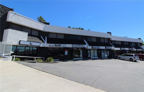 1f-3857 Foothill Blvd, La Crescenta, CA, 91214 | Card Image