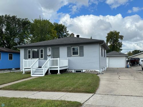 1337 15th St S, Fargo, ND, 58103-3923 | Card Image