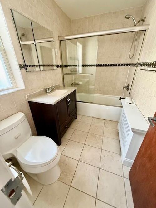1725 E 26th St, Brooklyn, NY, 11229-2405 | Card Image
