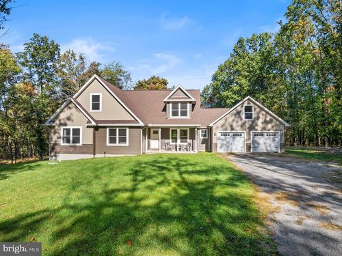 97 Swaim Ln, BERKELEY SPRINGS, WV, 25411-3712 | Card Image