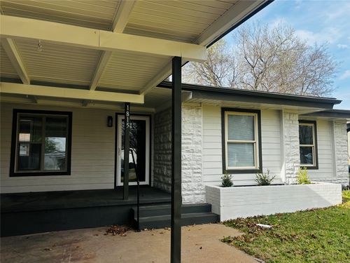 1815 W Brockett St, Sherman, TX, 75092-5322 | Card Image