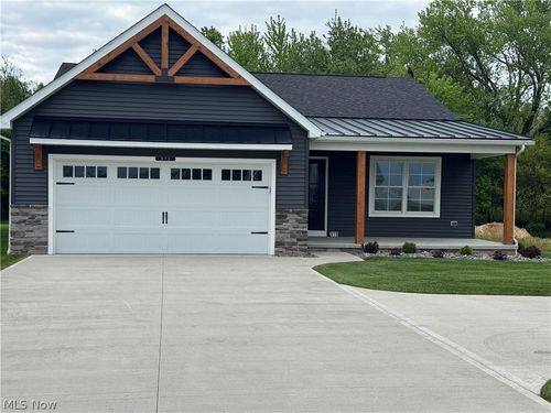 975 Lake Rd, Conneaut, OH, 44030-1277 | Card Image