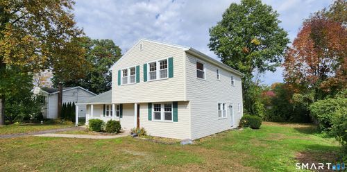 141 Flower Dr, Hamden, CT, 06518-2413 | Card Image
