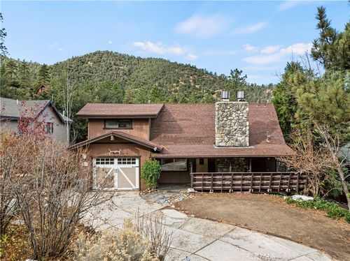 1513 Bernina Dr, Pine Mountain Club, CA, 93222-4104 | Card Image