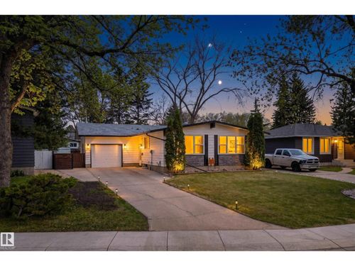 1017 Mcdermid Dr, Sherwood Park, AB, T8A1B7 | Card Image