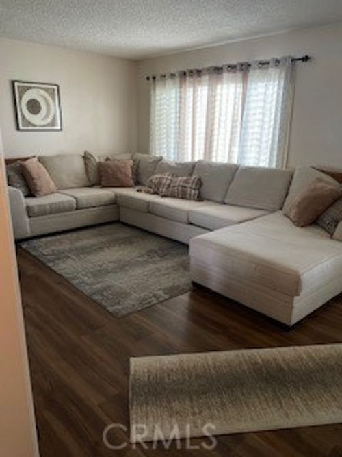 9913 Karmont, South Gate, CA, 90280 | Card Image