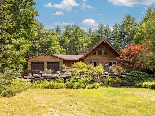 11 Spruce Hill Rd, Olivebridge, NY, 12461-5251 | Card Image