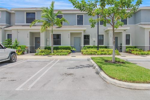 339-339 Ne 12th St, Florida City, FL, 33034-2326 | Card Image