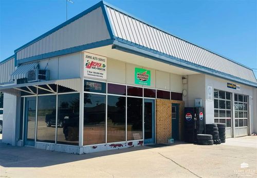 2000 W Walnut St, Herington, KS, 67449-9709 | Card Image