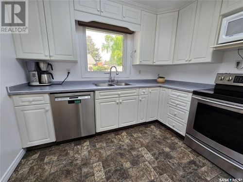 9 Kootenay Dr, Saskatoon, SK, S7K1J2 | Card Image