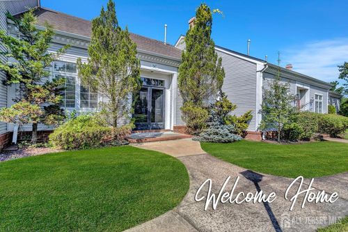 c-5 Chadwick Ln, Monroe, NJ, 08831-4977 | Card Image