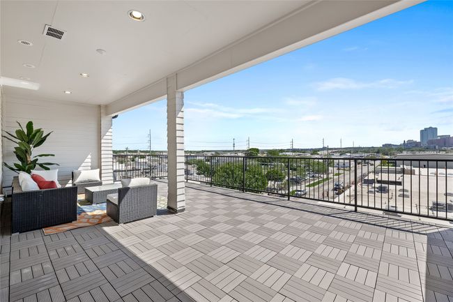 201 Carroll St, Townhouse with 3 bedrooms, 4 bathrooms and null parking in Fort Worth TX | Image 35