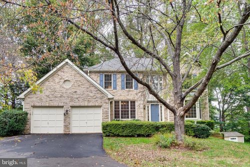 8004 Chippenham Ct, FAIRFAX STATION, VA, 22039-3140 | Card Image