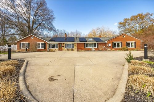 38220 Royalton Rd, Grafton, OH, 44044-1516 | Card Image