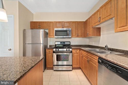 217-12901 Centre Park Cir, HERNDON, VA, 20171-5828 | Card Image