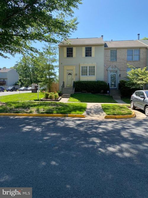12896 Schalk Ct, WOODBRIDGE, VA, 22192-6467 | Card Image