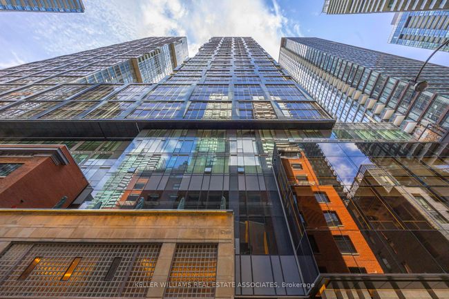 412 - 15 Mercer St, Condo with 2 bedrooms, 2 bathrooms and null parking in Toronto ON | Image 6