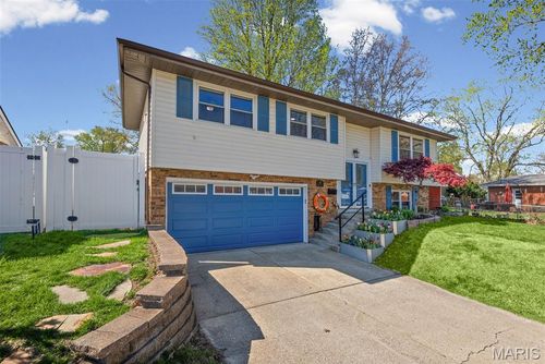 105 W Jackson St, O Fallon, IL, 62269-1177 | Card Image