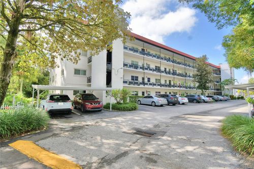 apt-202-200 El Camino Dr, WINTER HAVEN, FL, 33884-1614 | Card Image