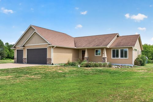 439 Jordyn Ln, Hudson, WI, 54016-5143 | Card Image