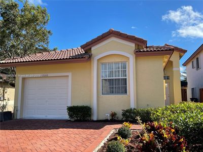 12200 Sw 135th Ter, House other with 3 bedrooms, 2 bathrooms and null parking in Miami FL | Image 2