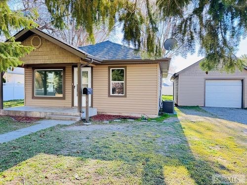 1070 S Shilling Ave, Blackfoot, ID, 83221-3116 | Card Image